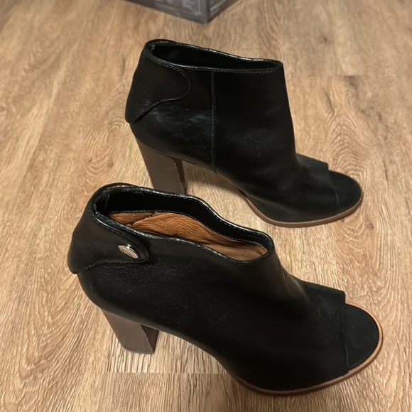 Ladies coach open toe ankle bootie - Picture 5 of 8